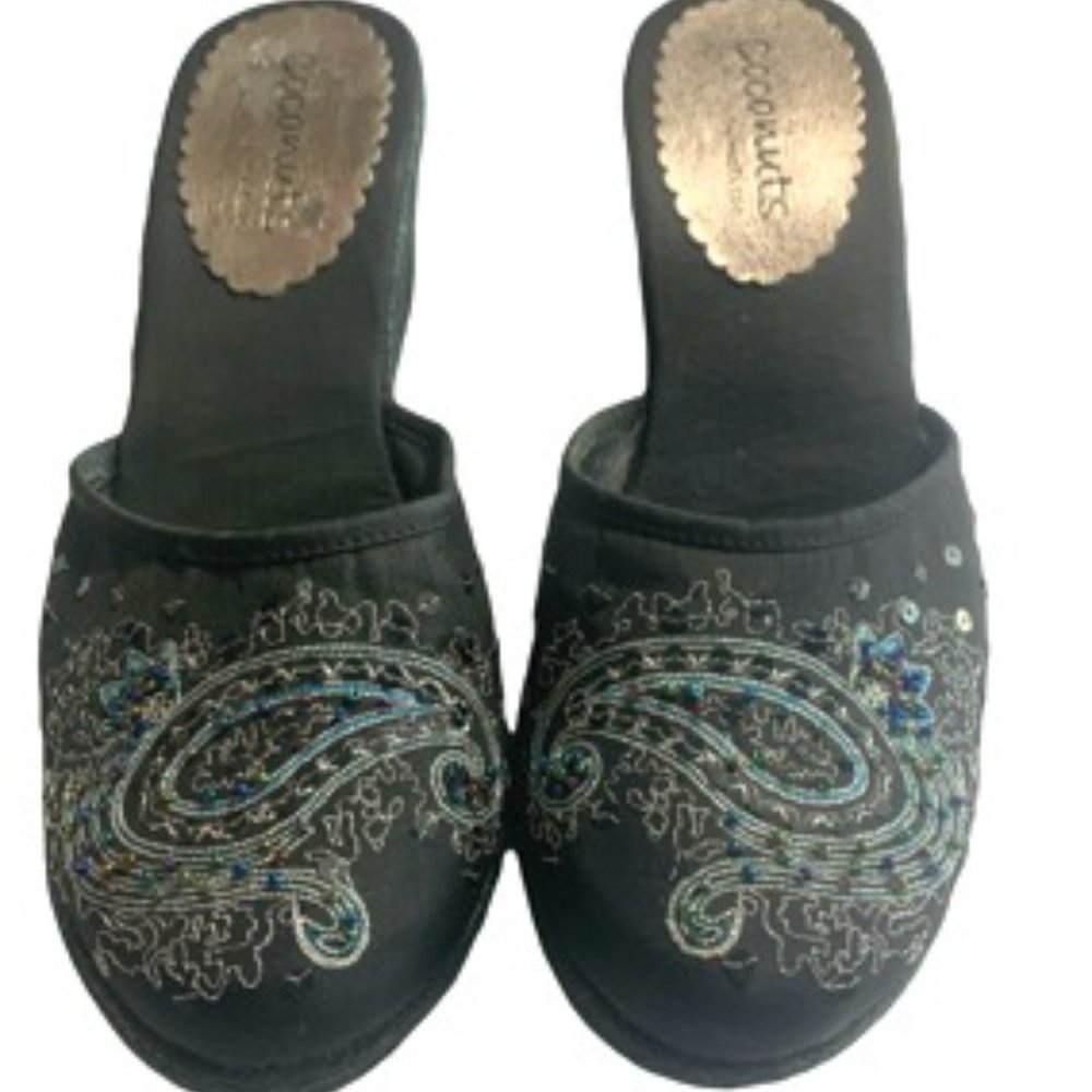 Coconuts By Matisse 8.5 Pamela Wedge Heel Embroidered w/Sequins Beads
